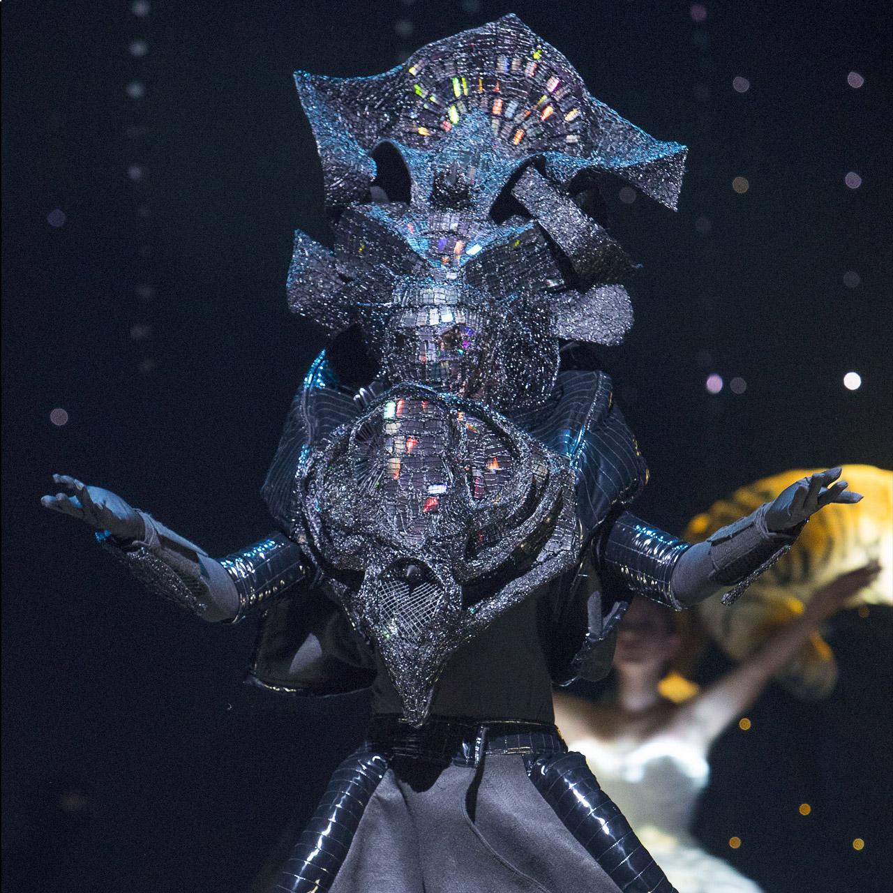 #fractalamnesia #wow2016 #design #ericagrayartist #wearableart #wearables #3dfashion #wearableartist #wearabletech #techfashion